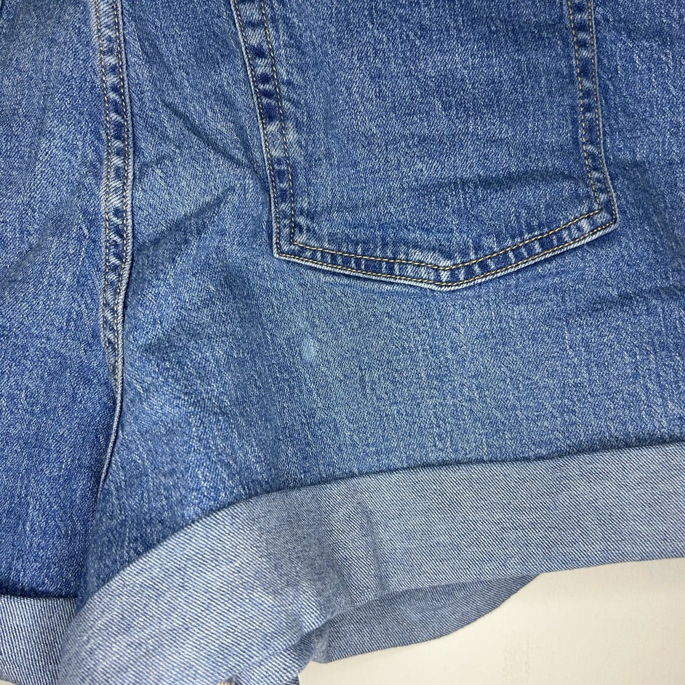 Wild Fable Super High Rise Rolled Cuff Denim Shorts Size 17R 3” inseam - Picture 3 of 5